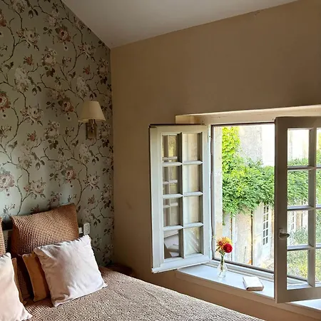 Nocleg ze śniadaniem Domaine De La Partoucie 4*