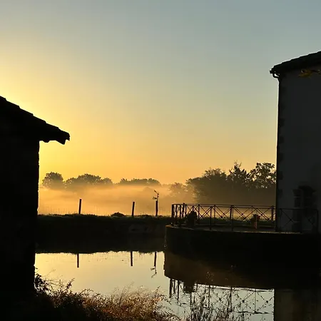 Nocleg ze śniadaniem Domaine De La Partoucie 4*