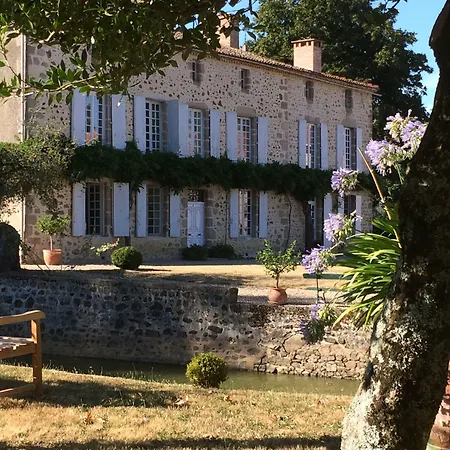 Domaine De La Partoucie Nocleg ze śniadaniem Confolens