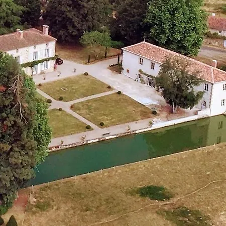 Domaine De La Partoucie Nocleg ze śniadaniem Confolens
