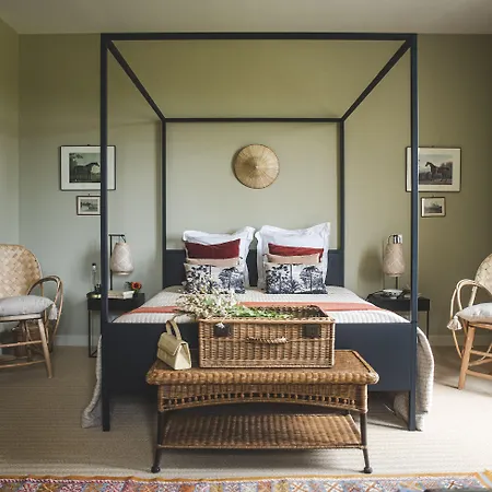 Domaine De La Partoucie 住宿加早餐酒店 4*