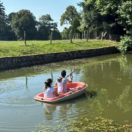 Nocleg ze śniadaniem Domaine De La Partoucie 4*